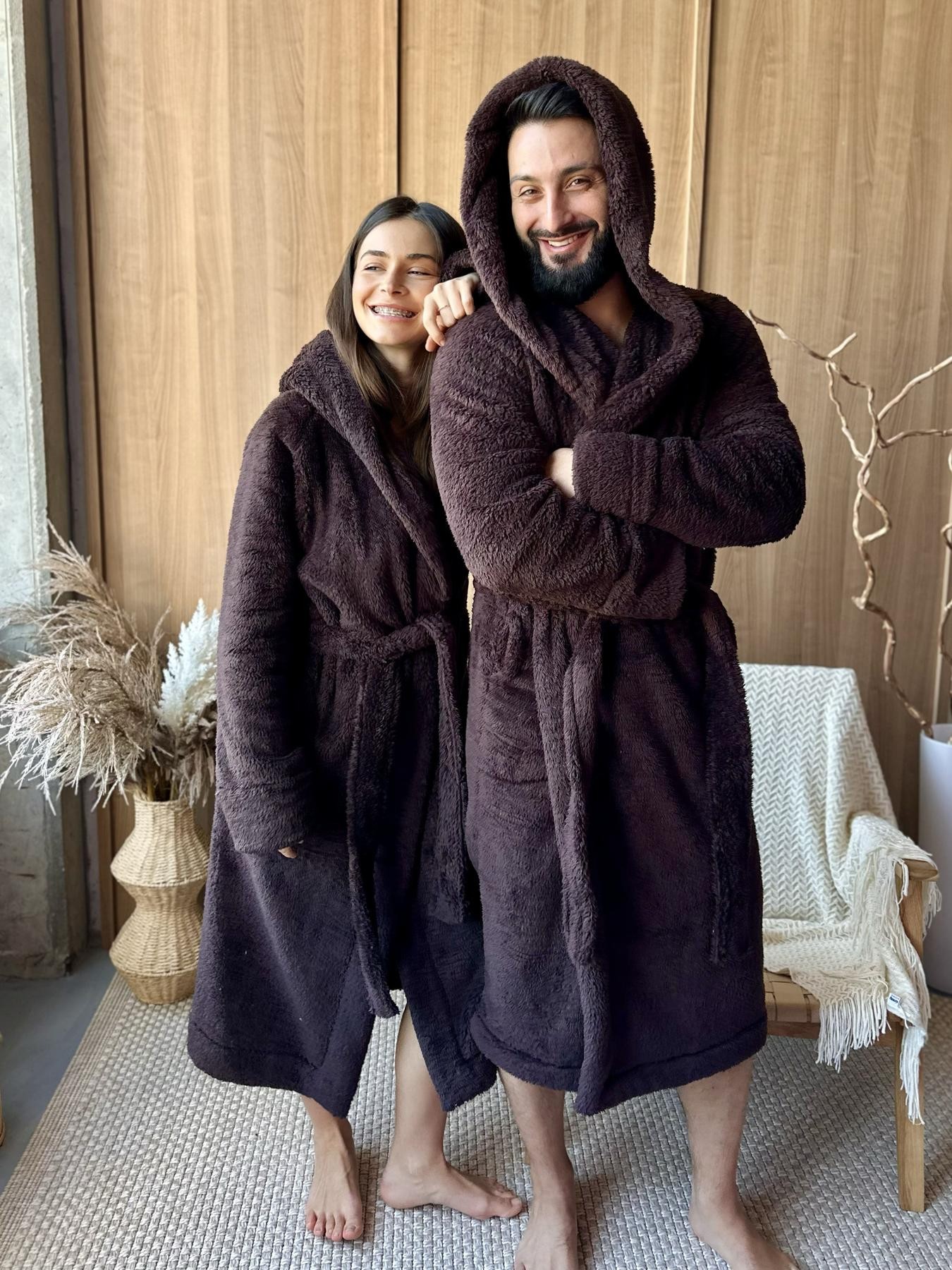 Як обрати та з чим носити Халат унісекс з капюшоном Cuddle, шоколад